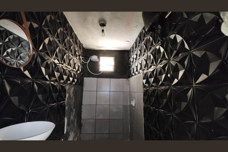 Banheiro de casa para alugar com 1 quarto, 50m² em Vila Campanela, São Paulo