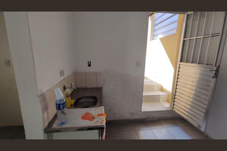 Casa para alugar com 50m², 1 quarto e 1 vaga Casa para alugar com 50m², 1 quarto e 1 vagaCozinha