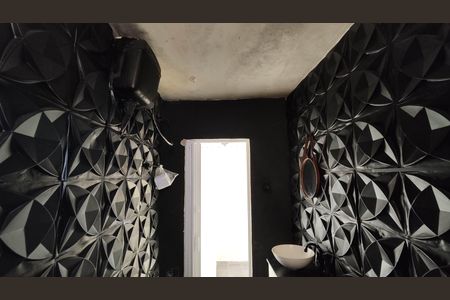 Banheiro de casa para alugar com 1 quarto, 50m² em Vila Campanela, São Paulo