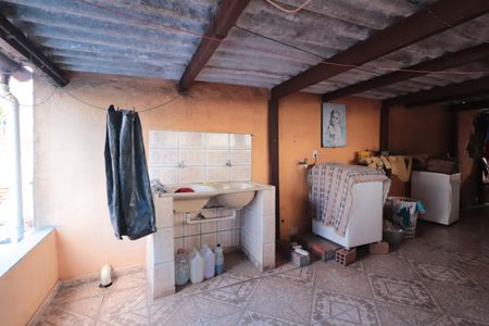 Casa para alugar com 164m², 2 quartos e 1 vagaÁrea de Serviço