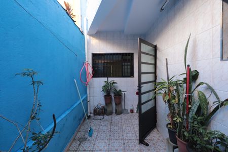 Casa para alugar com 164m², 2 quartos e 1 vagaQuintal