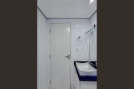 Apartamento para alugar com 55m², 2 quartos e 1 vaga Apartamento para alugar com 55m², 2 quartos e 1 vagaBanheiro