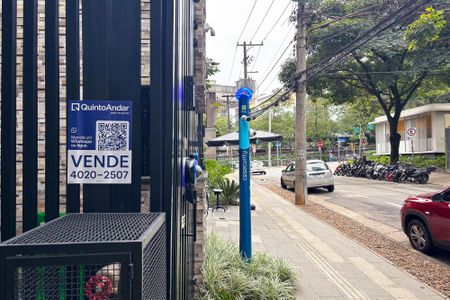 Apartamento à venda com 400m², 3 quartos e 3 vagas Apartamento à venda com 400m², 3 quartos e 3 vagasPlaca
