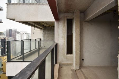 Apartamento à venda com 400m², 3 quartos e 3 vagas Apartamento à venda com 400m², 3 quartos e 3 vagasVaranda Suíte 1