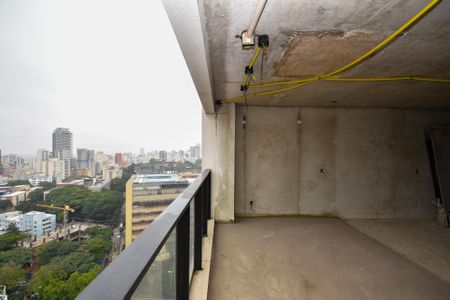 Apartamento à venda com 400m², 3 quartos e 3 vagas Apartamento à venda com 400m², 3 quartos e 3 vagasVaranda da Suíte 3
