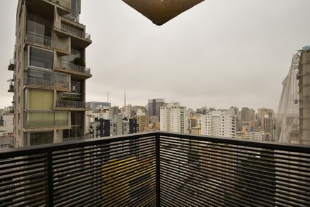 Apartamento à venda com 400m², 3 quartos e 3 vagas Apartamento à venda com 400m², 3 quartos e 3 vagasVaranda de serviço