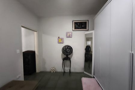 Casa à venda com 250m², 3 quartos e 6 vagas Casa à venda com 250m², 3 quartos e 6 vagasQuarto 2