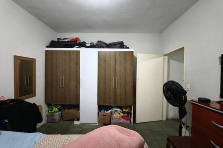 Casa à venda com 250m², 3 quartos e 6 vagas Casa à venda com 250m², 3 quartos e 6 vagasQuarto 2