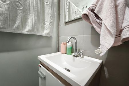 Casa à venda com 250m², 3 quartos e 6 vagas Casa à venda com 250m², 3 quartos e 6 vagasBanheiro