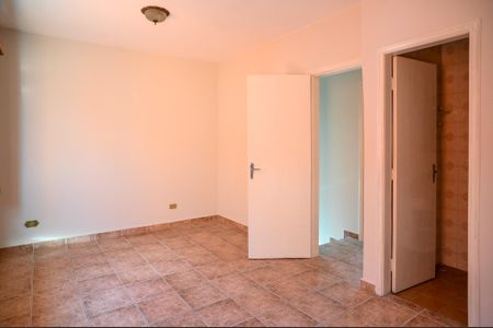 Casa para alugar com 188m², 4 quartos e 3 vagas Casa para alugar com 188m², 4 quartos e 3 vagasSuíte