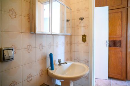 Casa para alugar com 188m², 4 quartos e 3 vagas Casa para alugar com 188m², 4 quartos e 3 vagasBanheiro da Suíte 2