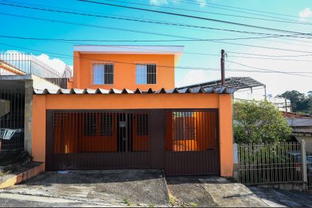 Casa para alugar com 188m², 4 quartos e 3 vagas Casa para alugar com 188m², 4 quartos e 3 vagasFachada