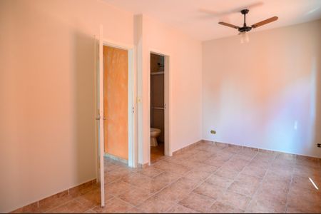 Casa para alugar com 188m², 4 quartos e 3 vagas Casa para alugar com 188m², 4 quartos e 3 vagasSuíte