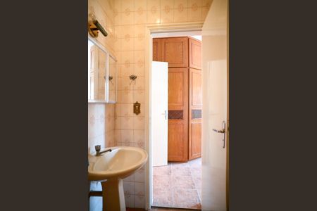 Casa para alugar com 188m², 4 quartos e 3 vagas Casa para alugar com 188m², 4 quartos e 3 vagasBanheiro da Suíte 2