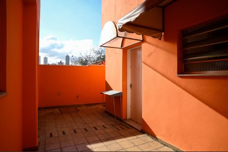 Casa para alugar com 188m², 4 quartos e 3 vagas Casa para alugar com 188m², 4 quartos e 3 vagasQuintal