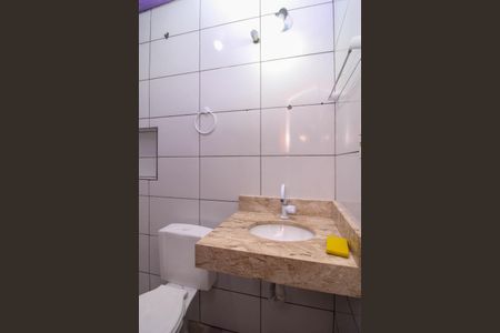 Casa para alugar com 60m², 2 quartos e sem vaga Casa para alugar com 60m², 2 quartos e sem vagaBanheiro
