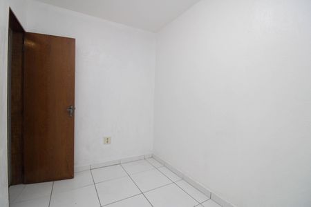 Quarto 1 de casa para alugar com 2 quartos, 60m² em Jardim Record, Taboão da Serra