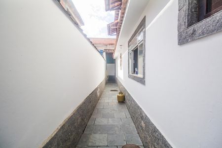 Casa à venda com 351m², 2 quartos e 2 vagas Casa à venda com 351m², 2 quartos e 2 vagasÁrea externa