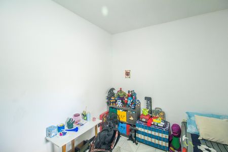 Casa à venda com 351m², 2 quartos e 2 vagas Casa à venda com 351m², 2 quartos e 2 vagasQuarto