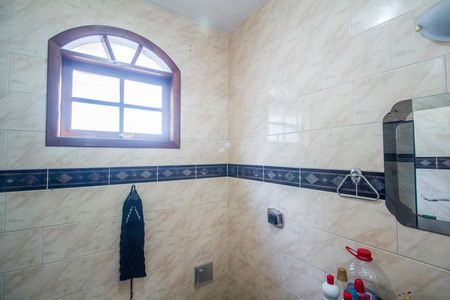 Casa à venda com 351m², 2 quartos e 2 vagas Casa à venda com 351m², 2 quartos e 2 vagasBanheiro