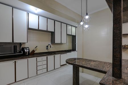 Apartamento para alugar com 125m², 3 quartos e 2 vagas Apartamento para alugar com 125m², 3 quartos e 2 vagasCozinha
