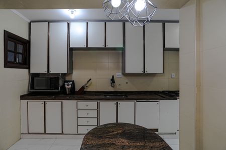 Apartamento para alugar com 125m², 3 quartos e 2 vagas Apartamento para alugar com 125m², 3 quartos e 2 vagasCozinha