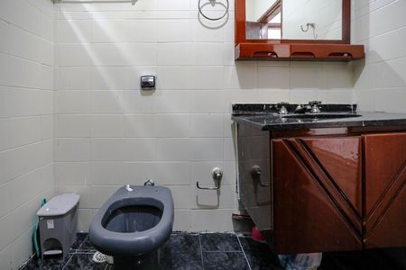 Apartamento para alugar com 125m², 3 quartos e 2 vagas Apartamento para alugar com 125m², 3 quartos e 2 vagasBanheiro