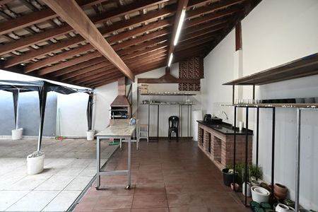 Casa à venda com 280m², 4 quartos e 5 vagasChurrasqueira