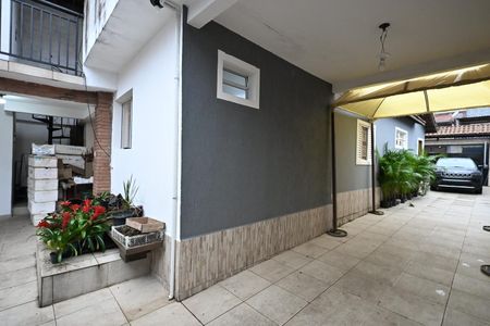 Casa à venda com 280m², 4 quartos e 5 vagasCorredor Externo