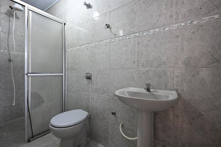 Casa à venda com 280m², 4 quartos e 5 vagasBanheiro da Suíte da Edícula