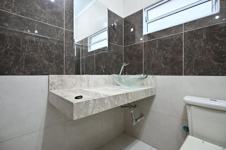 Casa à venda com 280m², 4 quartos e 5 vagasBanheiro