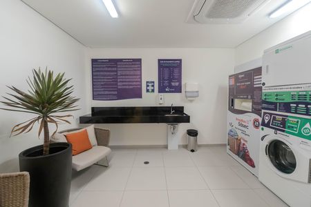 Studio para alugar com 25m², 1 quarto e sem vaga Studio para alugar com 25m², 1 quarto e sem vagaLavanderia