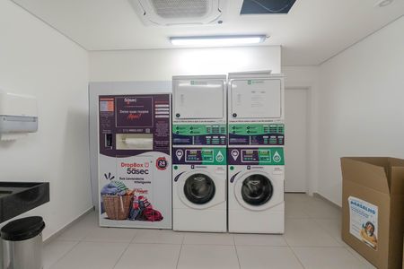 Studio para alugar com 25m², 1 quarto e sem vaga Studio para alugar com 25m², 1 quarto e sem vagaLavanderia