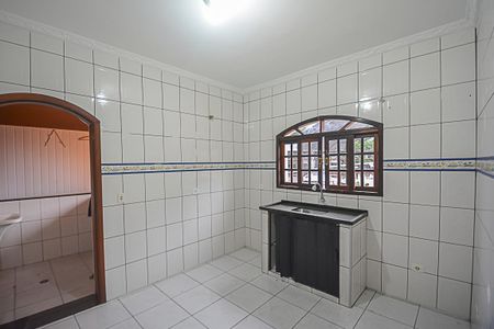 Casa à venda com 243m², 2 quartos e 2 vagas Casa à venda com 243m², 2 quartos e 2 vagasCozinha
