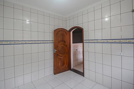 Casa à venda com 243m², 2 quartos e 2 vagas Casa à venda com 243m², 2 quartos e 2 vagasCozinha