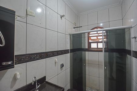 Casa à venda com 243m², 2 quartos e 2 vagas Casa à venda com 243m², 2 quartos e 2 vagasBanheiro