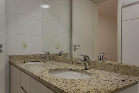 Apartamento para alugar com 104m², 3 quartos e 2 vagasBanheiro da Suíte 1
