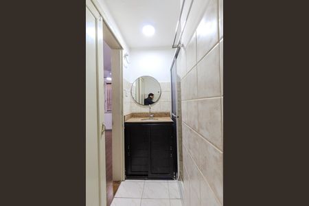 Banheiro de kitnet/studio para alugar com 1 quarto, 29m² em Menino Deus, Porto Alegre