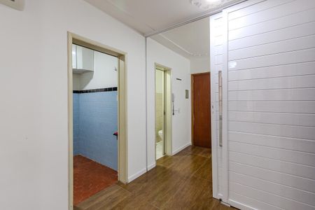 Sala/Quarto de kitnet/studio para alugar com 1 quarto, 29m² em Menino Deus, Porto Alegre
