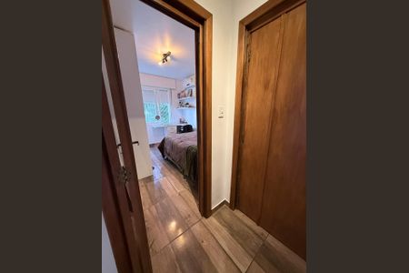 Quarto de apartamento para alugar com 1 quarto, 48m² em Jardim Dona Leopoldina, Porto Alegre