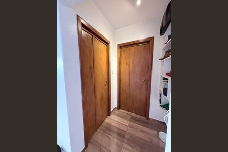 Corredor de apartamento para alugar com 1 quarto, 48m² em Jardim Dona Leopoldina, Porto Alegre