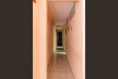 Casa à venda com 110m², 5 quartos e 2 vagasCorredor