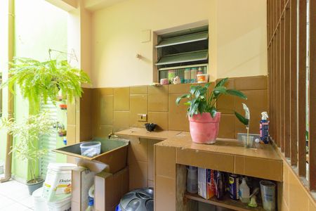 Casa à venda com 110m², 5 quartos e 2 vagasLavanderia