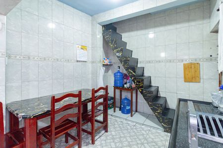 Casa à venda com 110m², 5 quartos e 2 vagasCozinha