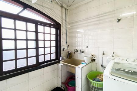 Casa para alugar com 285m², 3 quartos e 5 vagas Casa para alugar com 285m², 3 quartos e 5 vagasÁrea de Serviço