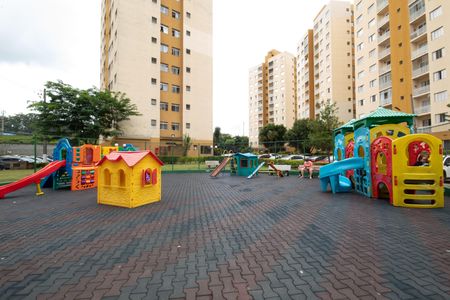 Apartamento para alugar com 65m², 2 quartos e 1 vaga Apartamento para alugar com 65m², 2 quartos e 1 vagaÁrea comum - Playground
