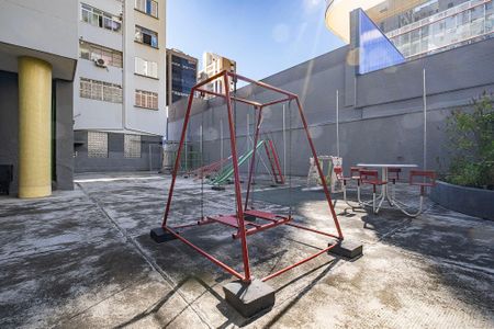 Apartamento para alugar com 115m², 2 quartos e 1 vaga Apartamento para alugar com 115m², 2 quartos e 1 vagaPlayground