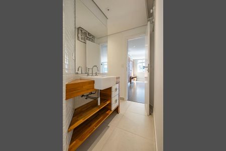 Apartamento para alugar com 115m², 2 quartos e 1 vaga Apartamento para alugar com 115m², 2 quartos e 1 vagaBanheiro