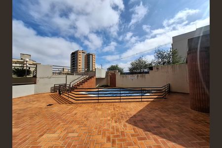 Apartamento para alugar com 91m², 3 quartos e 2 vagas Apartamento para alugar com 91m², 3 quartos e 2 vagasÁrea comum piscina