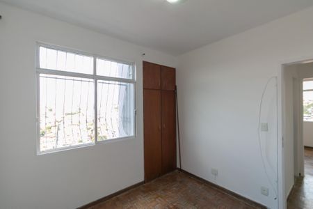 Apartamento à venda com 68m², 2 quartos e 1 vaga